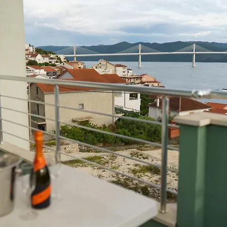 Apartment “bel Ponte” Komarna